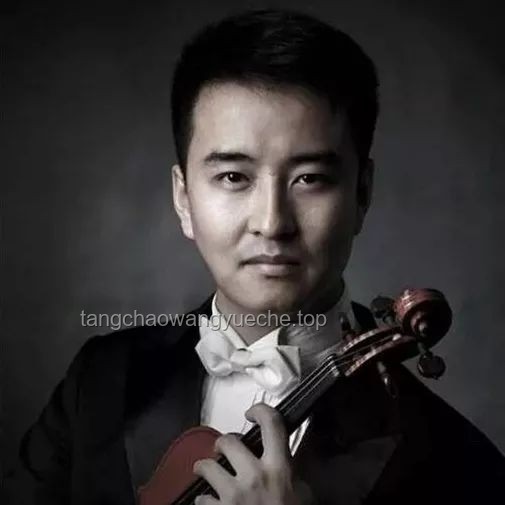 **陈楚生音乐风格与情感表达深度对比分析：轻描淡写下的情感暗涌**